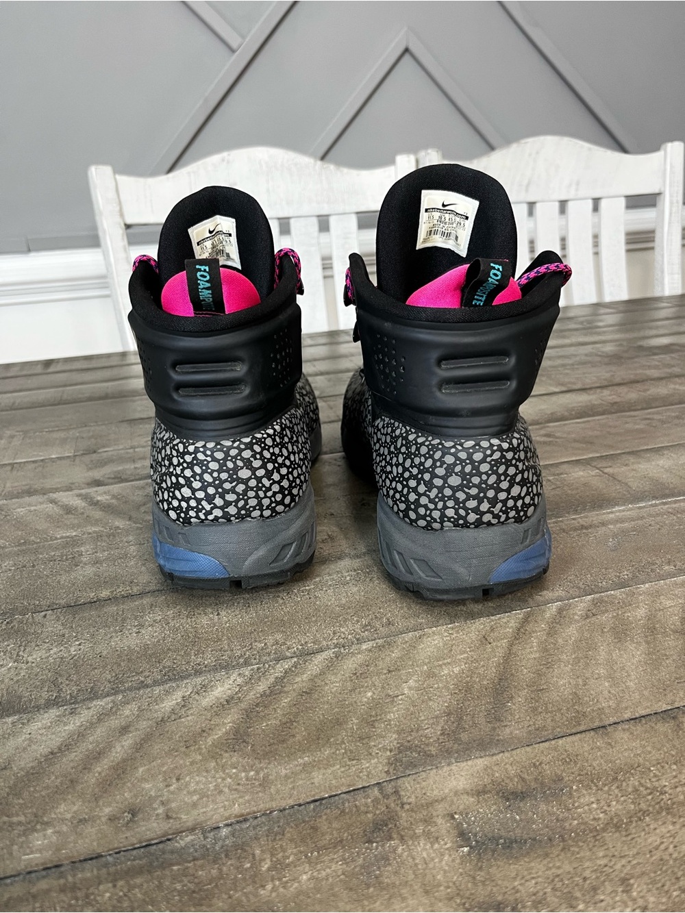 Nike Zoom Meriwether
Posite Black Pink Foil
Gamma Blue Men's Boots
Sneakers 11.5 - Picture 4 of 5